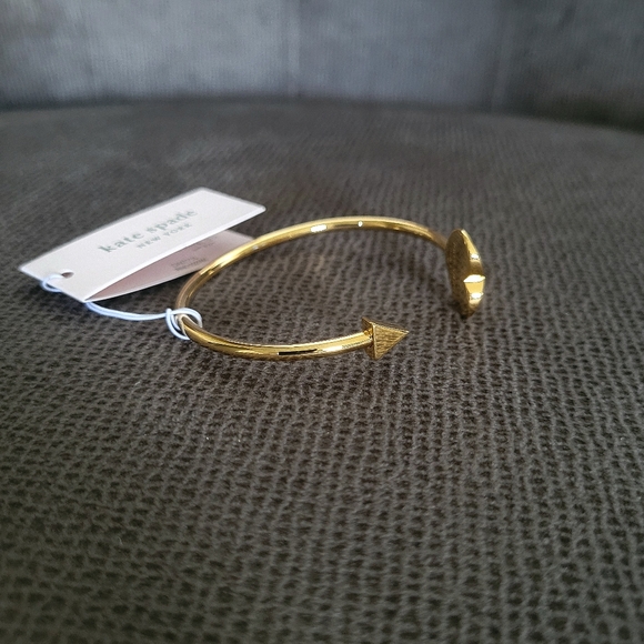 ✨️HP✨️ Kate Spade♠ Gold💛 "Heritage Spade" Cuff Bracelet - NWT - Picture 3 of 14